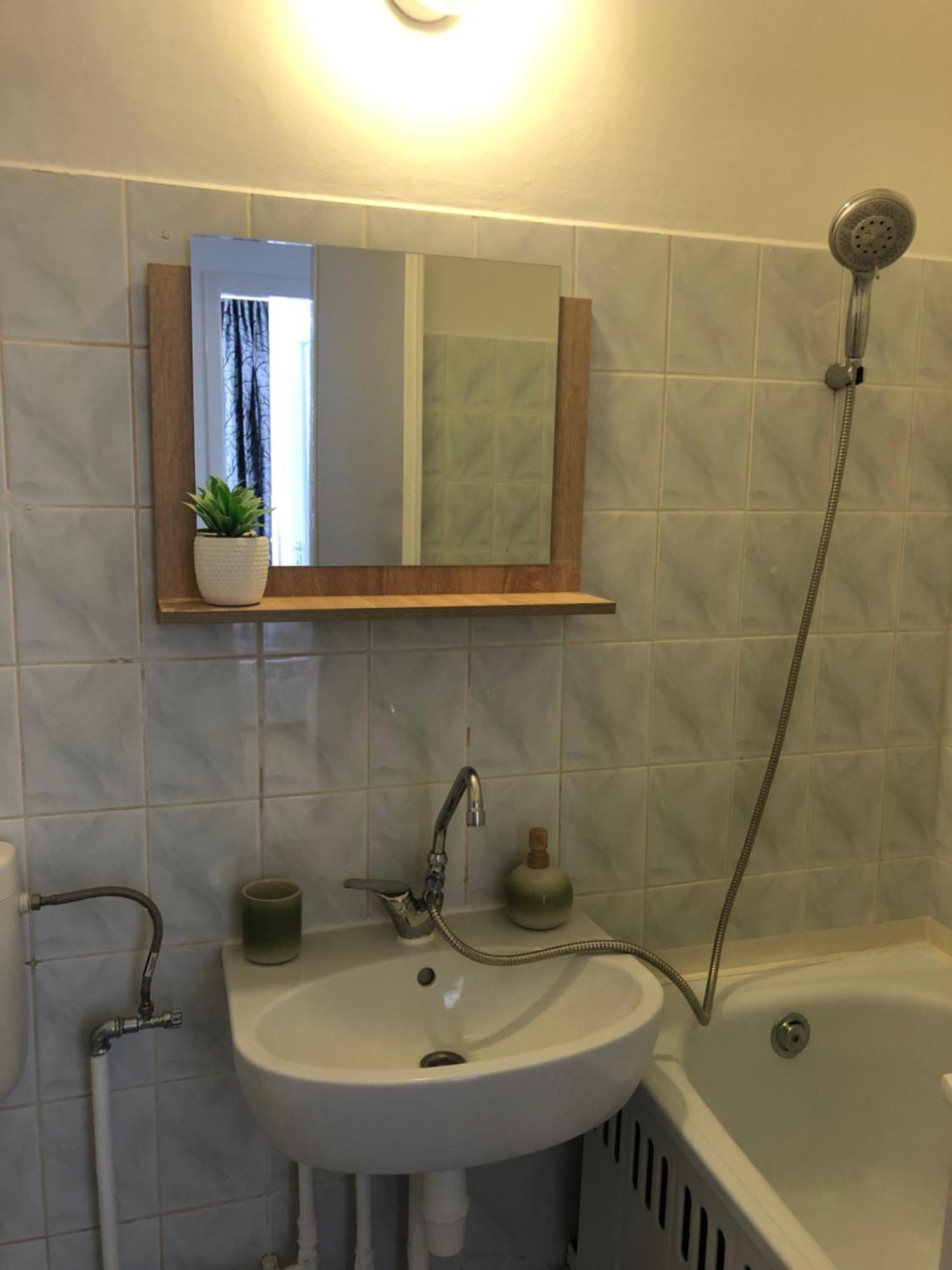 Juti Apartman Eger Exteriör bild